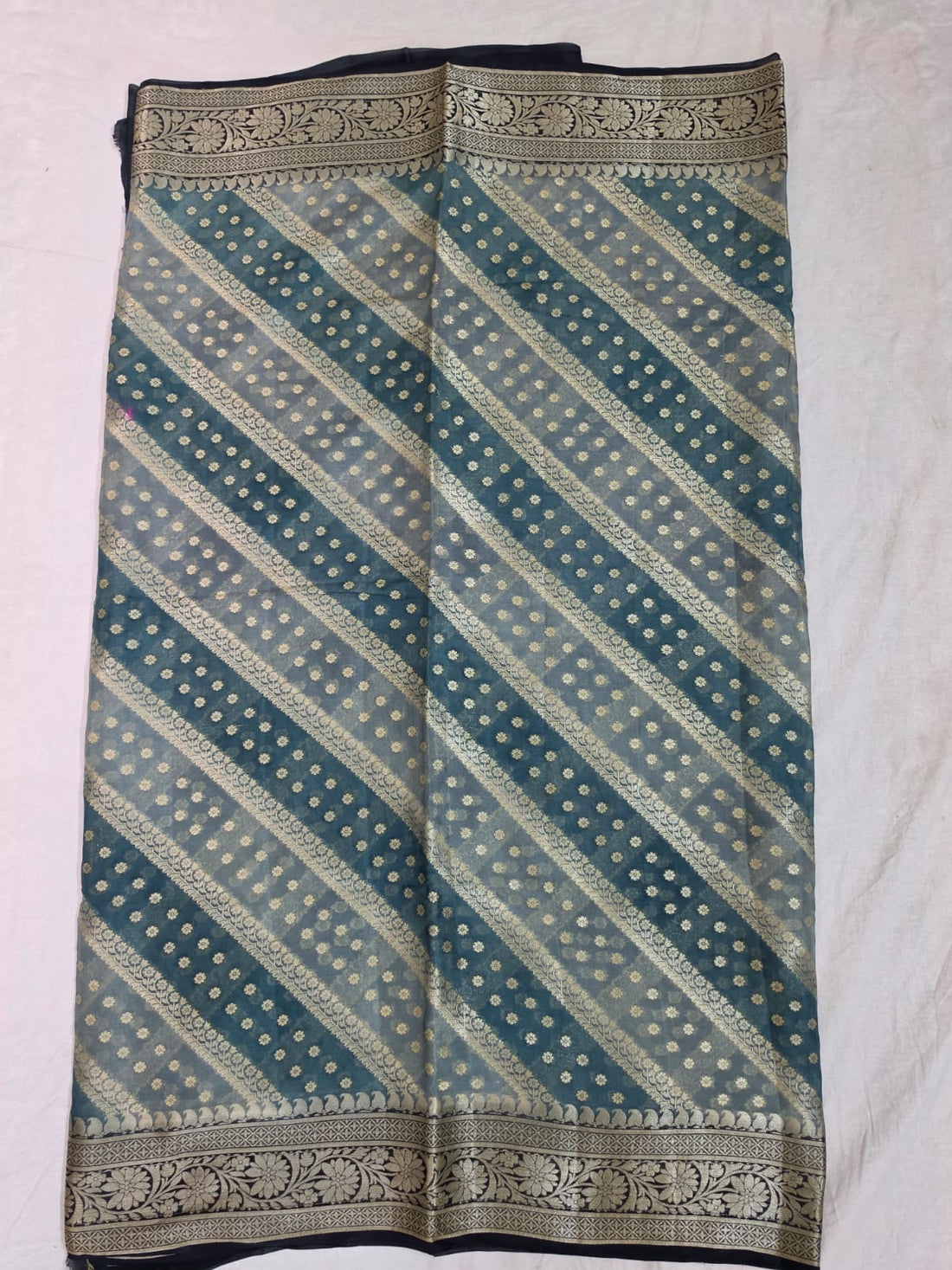 Aarinya Banarasi Pure Silk Chiffon Saree